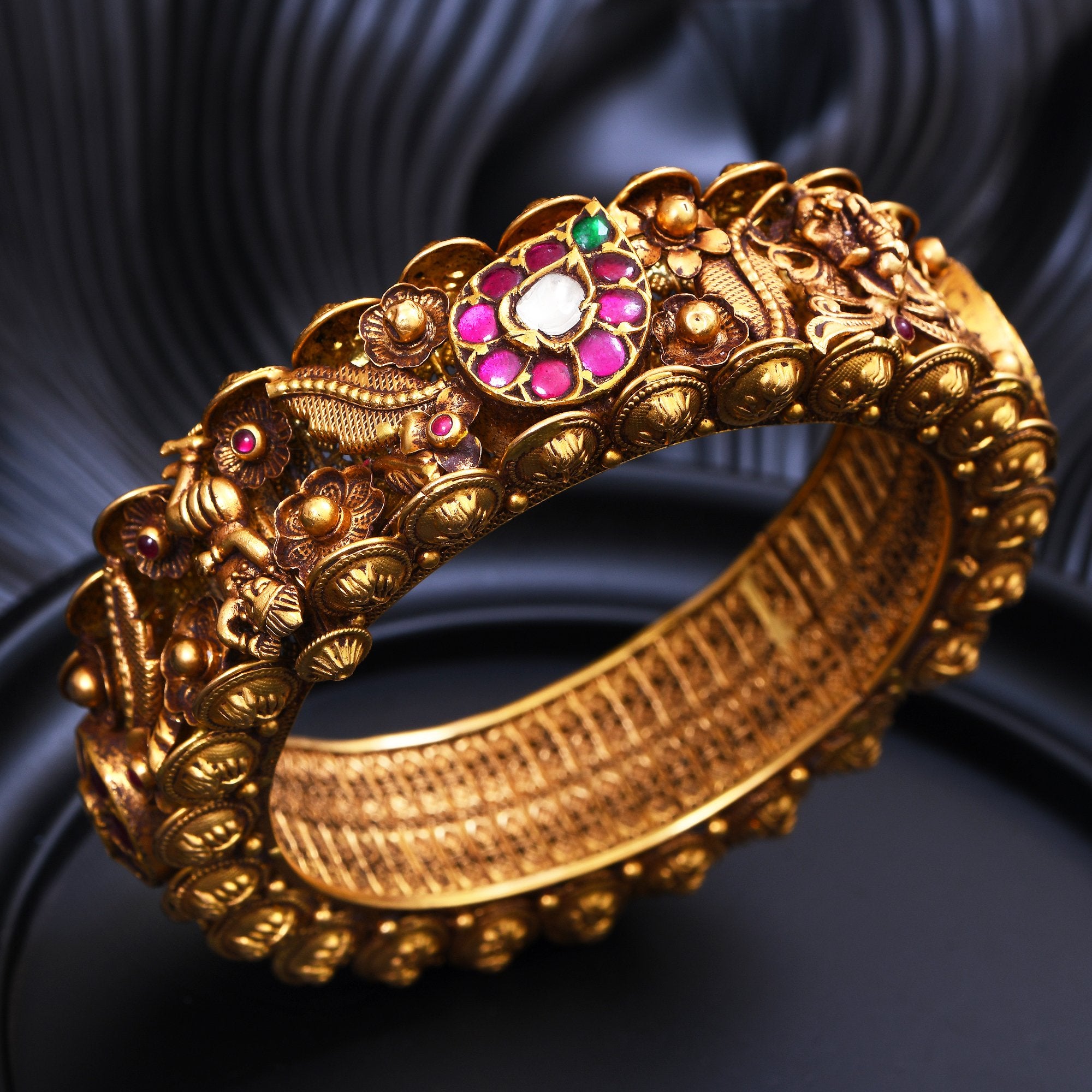 Shriya Gold Bangle _JCGJBB4002