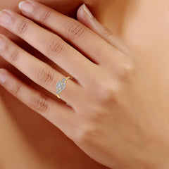 Enclosed Simple Flower Ring_LDR1011